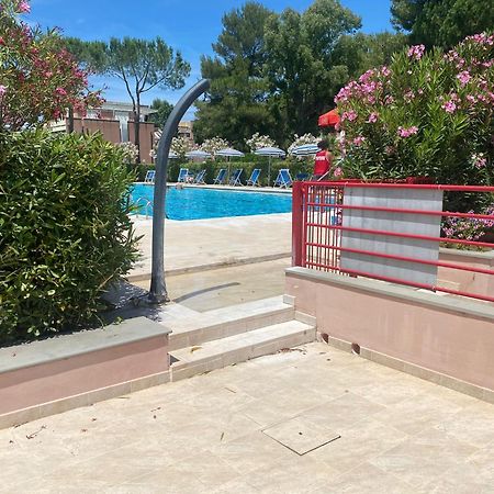 Apartments Via Dei Platani Marina Di Bibbona Bagian luar foto