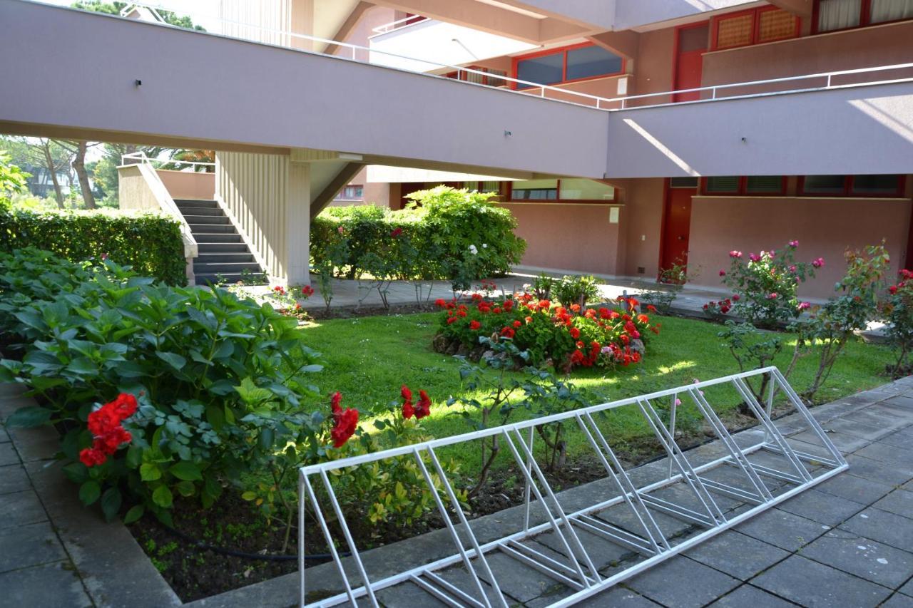 Apartments Via Dei Platani Marina Di Bibbona Bagian luar foto