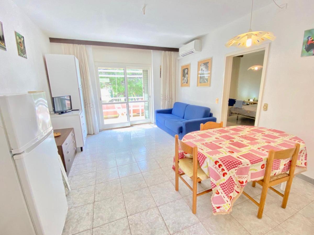 Apartments Via Dei Platani Marina Di Bibbona Bagian luar foto