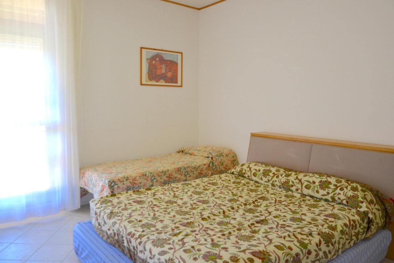 Apartments Via Dei Platani Marina Di Bibbona Bagian luar foto