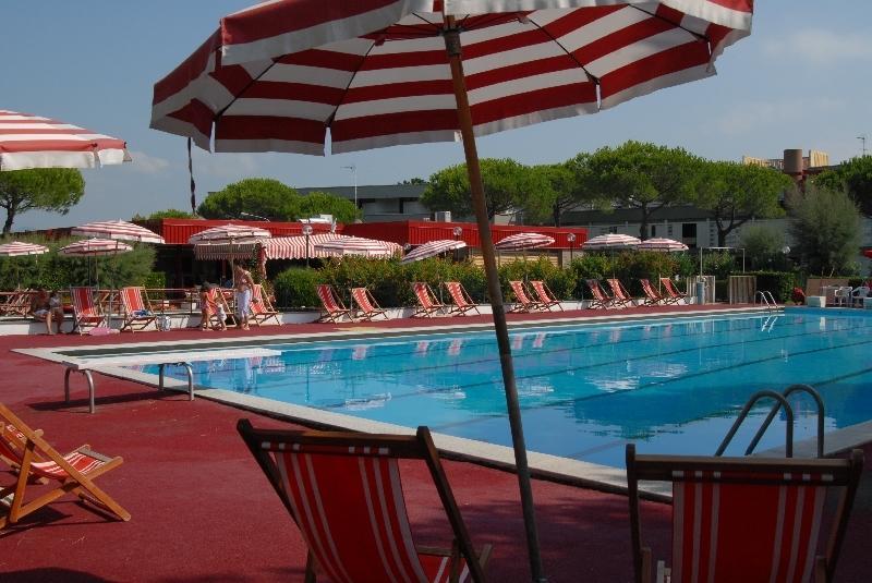 Apartments Via Dei Platani Marina Di Bibbona Bagian luar foto